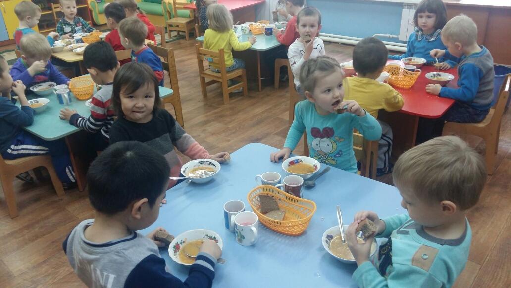 режим дня! Прятного аппетита, детишки!